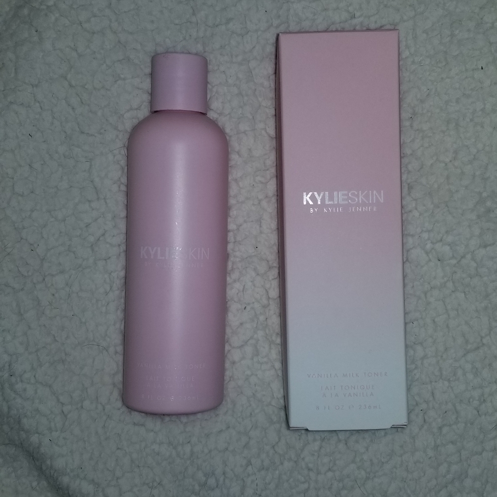 Kylie Skin toner